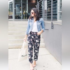 H&M Floral Joggers.  Excellent Used Condition - no piling and no pulls.